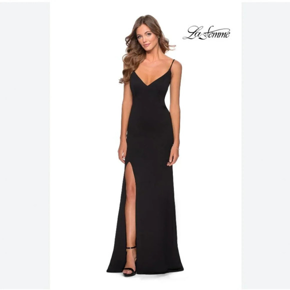 NWT La Femme Strappy Back Jersey Gown Size 2 - Picture 1 of 4